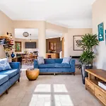 Maison d'hôtes Arapaki Secret Garden, Ground Floor Deluxe Suite, Private Pool, Sauna, Sea View 4*