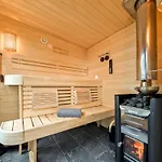 Maison d'hôtes Arapaki Secret Garden, Ground Floor Deluxe Suite, Private Pool, Sauna, Sea View 4*