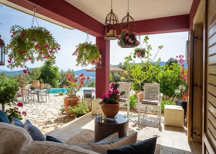 Arapaki Secret Garden, Ground Floor Deluxe Suite, Private Pool, Sauna, Sea View 4*