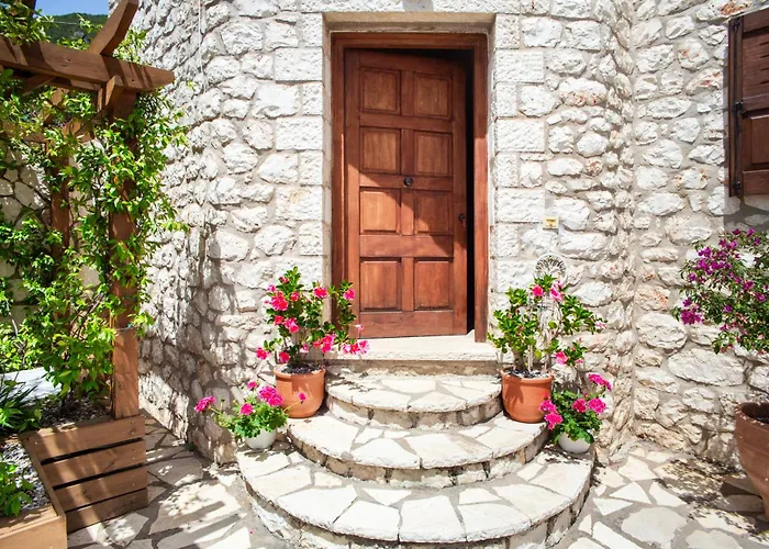 Arapaki Secret Garden, Ground Floor Deluxe Suite, Private Pool, Sauna, Sea View Vournikas
