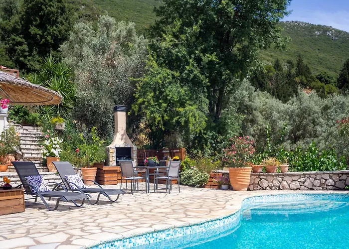 Arapaki Secret Garden, Ground Floor Deluxe Suite, Private Pool, Sauna, Sea View Pensionat