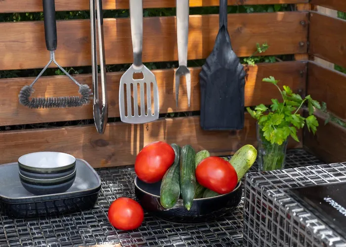 Pensionat Arapaki Secret Garden, Ground Floor Deluxe Suite, Private Pool, Sauna, Sea View Vournikas