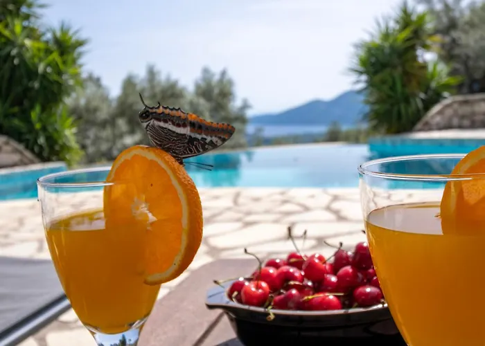 Arapaki Secret Garden, Ground Floor Deluxe Suite, Private Pool, Sauna, Sea View 4*