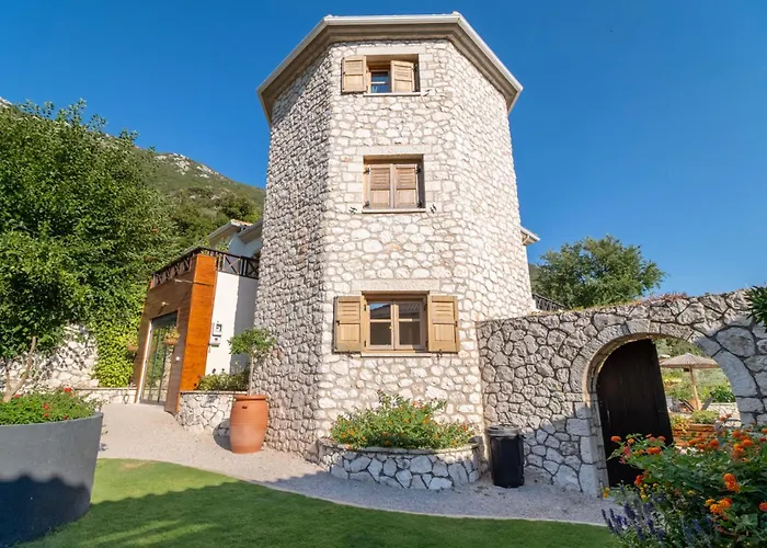 Arapaki Secret Garden, Ground Floor Deluxe Suite, Private Pool, Sauna, Sea View Vournikas