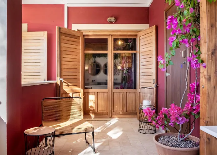 Arapaki Secret Garden, Ground Floor Deluxe Suite, Private Pool, Sauna, Sea View 4*